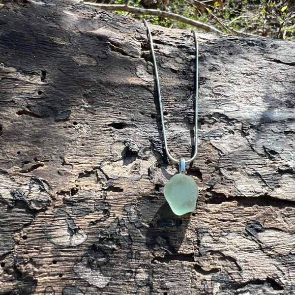 Handmade Seafoam Green Sea Glass Pendent Necklace - Picture 4 of 5